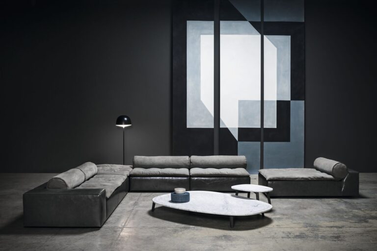 Luxury Classic Interior Design Trends for 2025: A Blend of Timeless Elegance and Modern Innovation